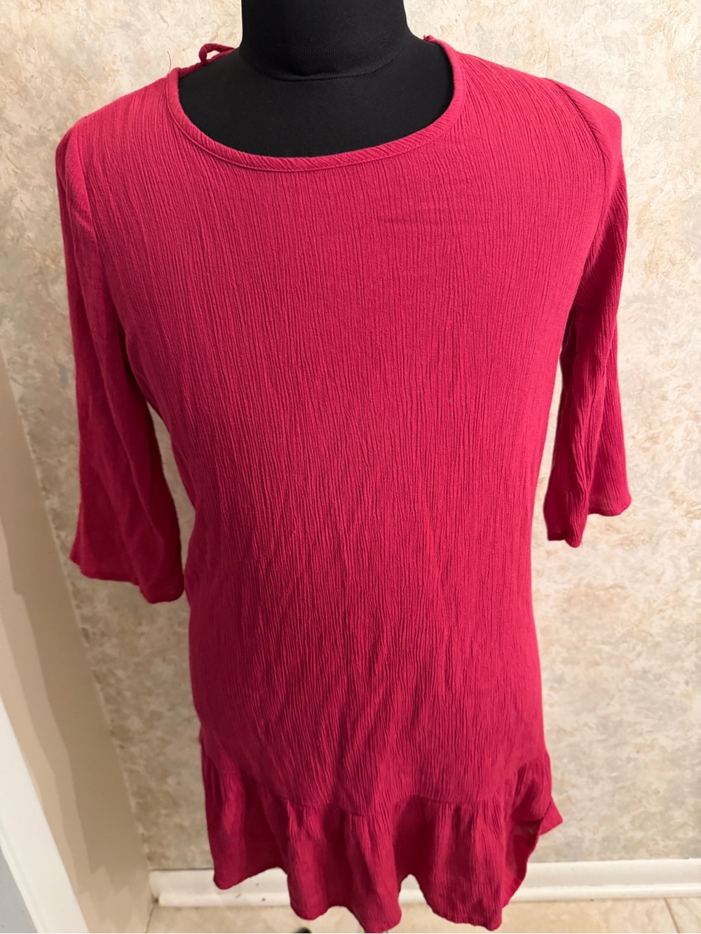 Xhilaration Women’s Fuchsia Ruffle-Hem Top